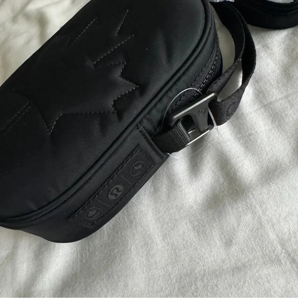 🆕 Lululemon Team Canada 22 Future Legacy Crossbody Bag Black